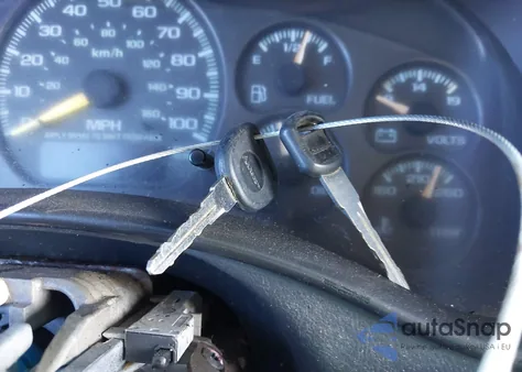 2000 GMC Sierra 1500 Sle from USA, damaged, VIN 1GTEC19V3YZ176243